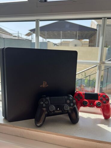 Игровые диски и картриджи: 100+oyunlu ps4 slim.2 arginal pultla.Heç bir problemi yoxdur.Bütün