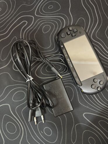 офицерский планшет: Продам PSP street, в хорошем состоянии. Прошитый на 64гб куча игр(