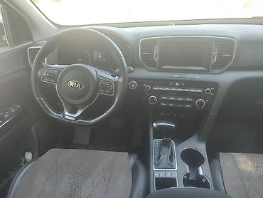 салон машины: Kia Sportage: 2016 г., 2 л, Автомат, Дизель, Кроссовер — 4
