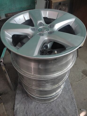 купить бу зарядное устройство для автомобильного аккумулятора: Литые Диски R 18 Комплект, отверстий - 5