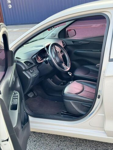 Chevrolet: Chevrolet Spark: 2016 г., 0.1 л, Автомат, Бензин, Хэтчбэк — 8