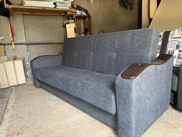 Прямые диваны: Прямой диван, Новый, Трехместный — 6