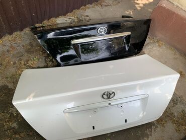 Крышки багажника и комплектующие: Крышка багажника Toyota, Б/у, Оригинал