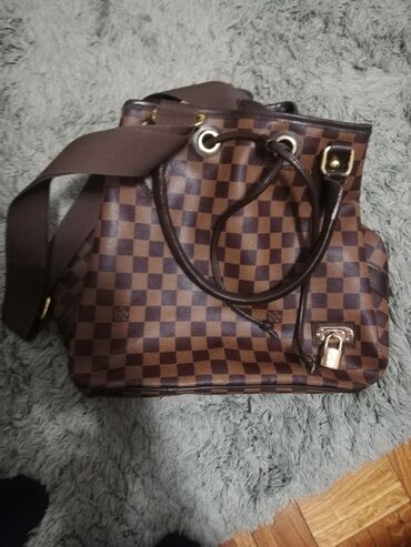 kvalitetne torbe: Shoulder bag, Louis Vuitton, Material: Faux leather at lalafo.rs kvalitetne torbe: Shoulder bag, Louis Vuitton, Material: Faux leather