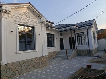 продаю кухонный буфет: Продаю новый дом в Арча-бешик ул Арчабешик 194а -Участок 4 соток;