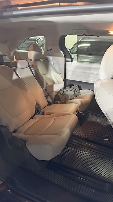 Toyota: Toyota Sienna: 2021 г., 2.5 л, Гибрид, Вэн/Минивэн — 10