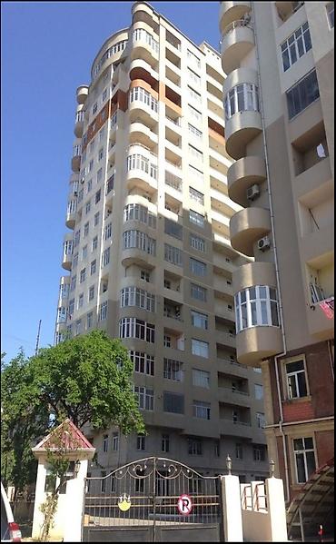 Квартиры: 3 комнаты, Новостройка, м. Нефтчиляр, 145 м² — 1