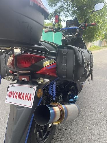 Скутеры: Скутер Yamaha (линейка Aerox/стайлинг), яркий тюнинг и туристическое — 4