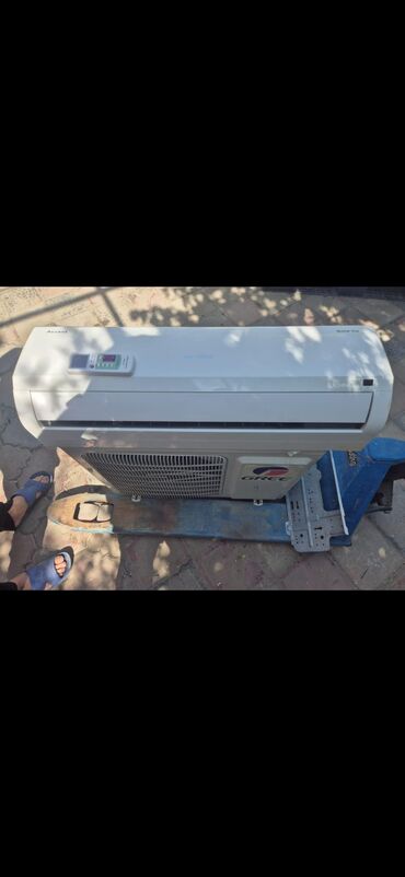 Məişət əlcəkləri: Gree Kondisioner 70 kv 500 manat əla vəziyyətdədir Koroğlu 4962