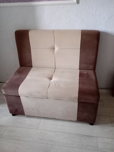 Другие товары для дома: Продаю подставкуи многое другое люструи кухонный уголок стол 1,10 3 — 2