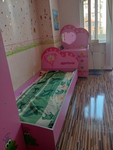 Uşaq və gənc otağı üçün dəstlər: Oğlan və qız üçün, Təknəfərlik çarpayı, Dolab