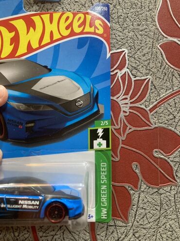 Avtomobil modelləri: Məhsul: Hot Wheels die-cast maşınları – EV mövzusu Dəst tərkibi: - — 5