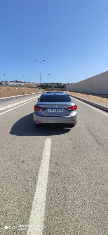 hyundai 2011 ix35: Hyundai Elantra: 1.8 l | 2016 il Sedan