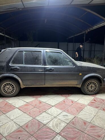 шины бу бишкек оптом: Volkswagen Golf: 1987 г., Хетчбек