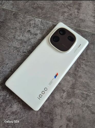защищенный телефон: Vivo X100 Ultra, Б/у, 256 ГБ, цвет - Белый, 2 SIM