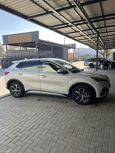 xpeng p7: BYD Yuan Plus: 2023 г., Автомат, Электромобиль, Кроссовер — 3