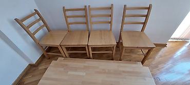 Setovi stolova i stolica: Na prodaju sto i 8 stolica od kuvane bukve. Dimenzije stola su 90 x — 9