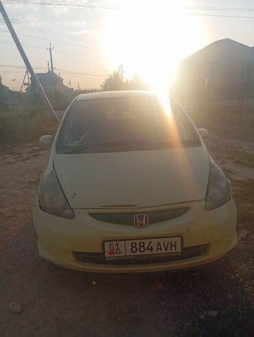 алифарт машина: Honda Fit: 2002 г., 1.3 л, Вариатор, Бензин, Хетчбек