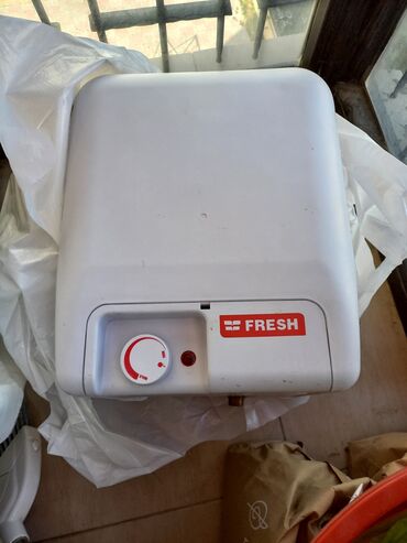 Digər su qızdırıcıları: Fresh markalı kompakt su qızdırıcısı - Divara quraşdırılan, kiçik