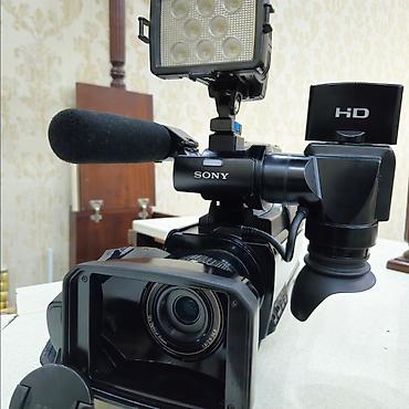 sony alpha a6400: Sony HXR-MC1500 peşəkar videokamera satılır Xüsusiyyətlər: - Full HD — 2