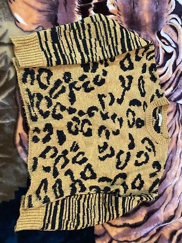 Sviterlər: Qadın sviteri – leopard naxışlı - Model: dairəvi yaxalı, uzunqol — 1