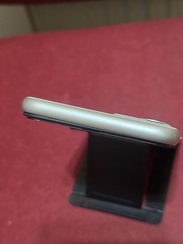 Apple iPhone: Apple iPhone 11 Ćerkica koristila dok nije dobila drugi. Telefon — 8
