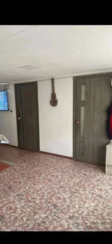 дом 2 комнатный: 65 кв. м, 3 бөлмө, Унаа токтотуучу жай, Сарай, Забор, тосулган
