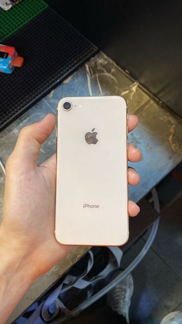 iphone 8 plu: IPhone 8, 64 GB, Rose Gold, Barmaq izi