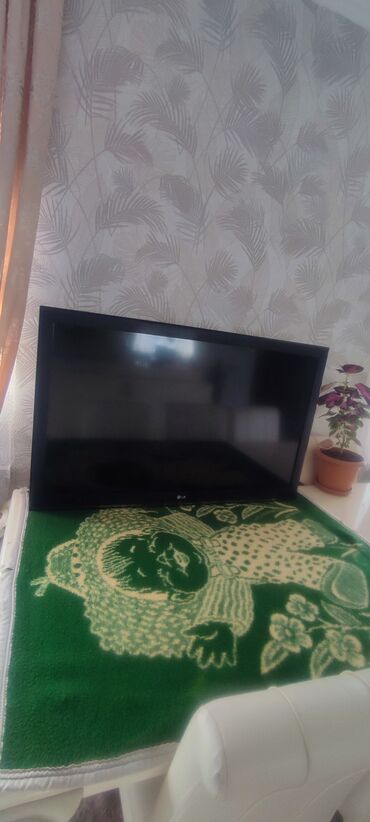 PS3 (Sony PlayStation 3): 109 LG televizor ve plestsen3hec bir problemi yoxdu goz kimidi iki