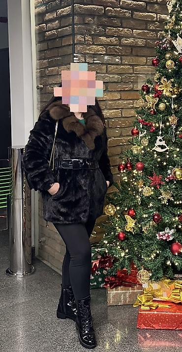 alt geyim: Qadınlar üçün dəbli qısa norka kürk paltar - Rəng: qara (korpus) — 2
