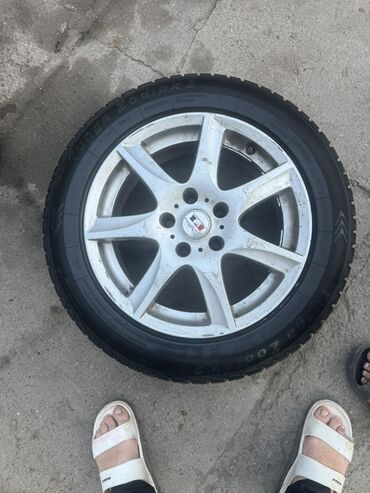 таота фит: Колеса в сборе 205 / 65 / R 15, Зима, 1 шт, Легковые, Литые, отверстий - 5