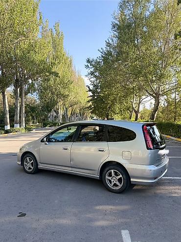 вмятина: Honda Stream: 2004 г., 2 л, Автомат, Бензин, Минивэн — 4