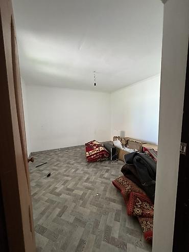 Продажа коттеджей и домов: Продаётся частный дом 110кв м есть времянка с 2 комнатами+50кв м. Есть — 12
