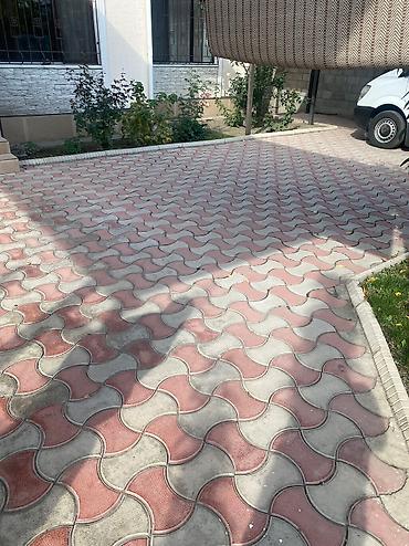 Курулуш жана оңдоо кызматтары: 🔹 Укладка брусчатки под ключ 🔹 ✅ Укладываем брусчатку любых видов и — 10