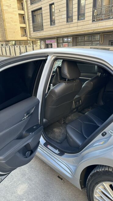 Toyota: Toyota Camry: 2018 г., 2.5 л, Автомат, Бензин, Седан — 7