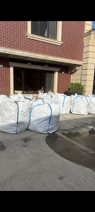 Контейнеры: Məhsul: Big-bag (FIBC) polipropilen kisələr Təsvir: - Sərt yüklərin — 8