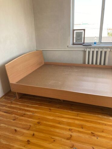 кровать двухспальный бу: Продаю кровать б/у
