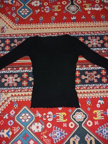 удлиненная блузка: Блузка, Однотонный, Удлиненная модель