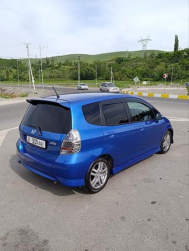 Honda: Honda Fit: 2005 г., 1.5 л, Вариатор, Бензин, Хэтчбэк — 3