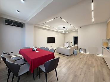 Долгосрочная аренда квартир: For rent a 1 bedroom apartment is in the Golden Square. Orozbekov — 11