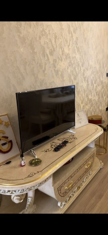 Masa və oturacaq dəstləri: Qonaq otağı üçün, Yeni, Açılan, 8 stul — 7