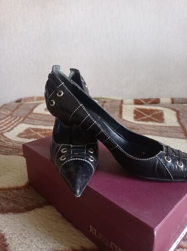 женские туфли с бантами: Туфли, Размер: 38, цвет - Черный, Б/у