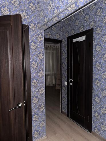 квартира тыныстанова: 3 бөлмө, 65 кв. м, 105-серия, 1 кабат, Евроремонт
