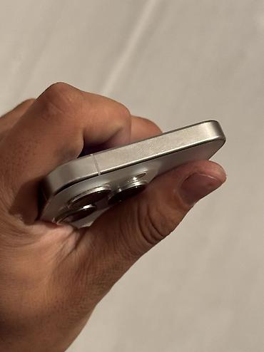 john wick: IPhone 15 Pro, Б/у, 128 ГБ, White Titanium, Защитное стекло, Чехол, 82 % — 4