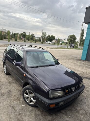 срочно срочно продаю машина: Volkswagen Golf: 1994 г., 1.8 л, Механика, Бензин, Универсал