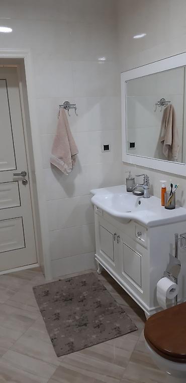 Продажа коттеджей и домов: Продаю дом в районе Азия Молла со всеми удобствами. Большая — 6