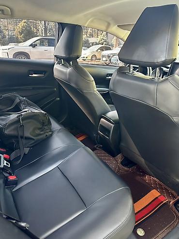 Toyota: Toyota Corolla: 2022 г., 1.8 л, Вариатор, Гибрид, Седан — 7
