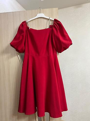 Qırmızı qısa don Ölçü-36(S) - Rəng: parlaq qırmızı - Model: A-kəsim