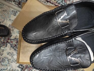 мужской обувь бишкек: Продаю турецкие макосины масловые смотрятся огонь размер 44 но