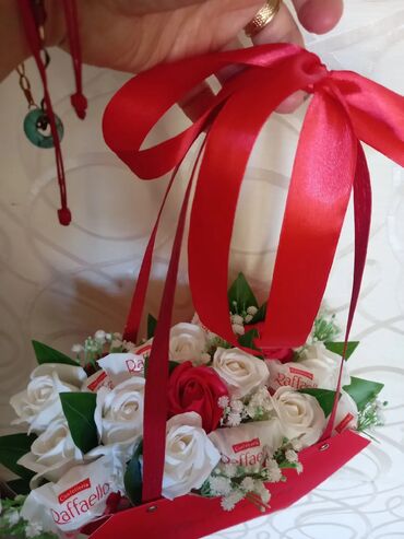 uşaq qaçış krossovkaları: Sifaris üçün 0702887030.Çatdirılma var